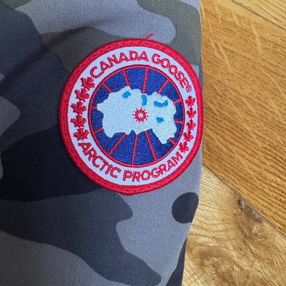 Canada Goose Camouflage Jacket Like New - Picture 2 of 9